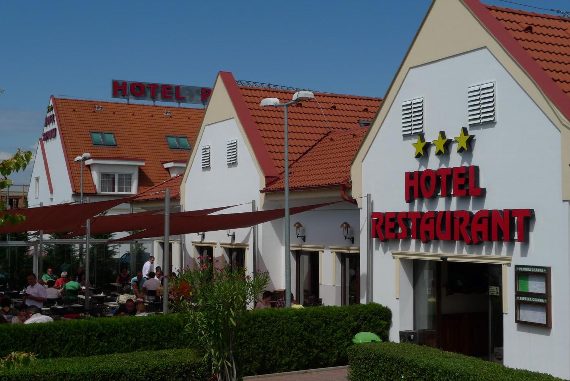 Hotel Paprika Hegyeshalom Exterior photo