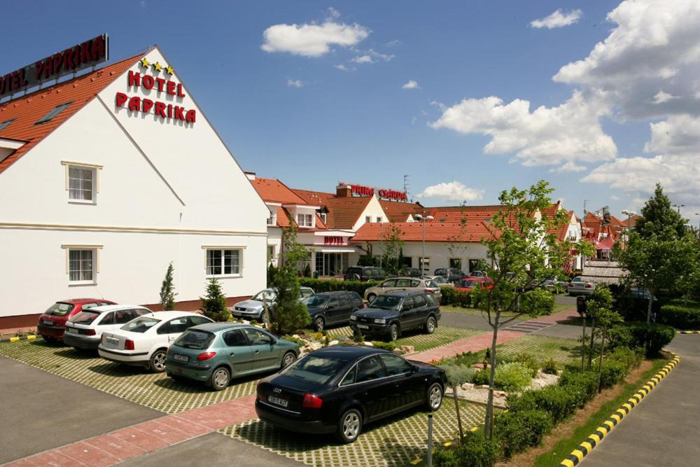 Hotel Paprika Hegyeshalom Exterior photo